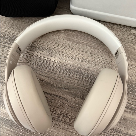 Beats Studio Pro - Picture 4 of 5